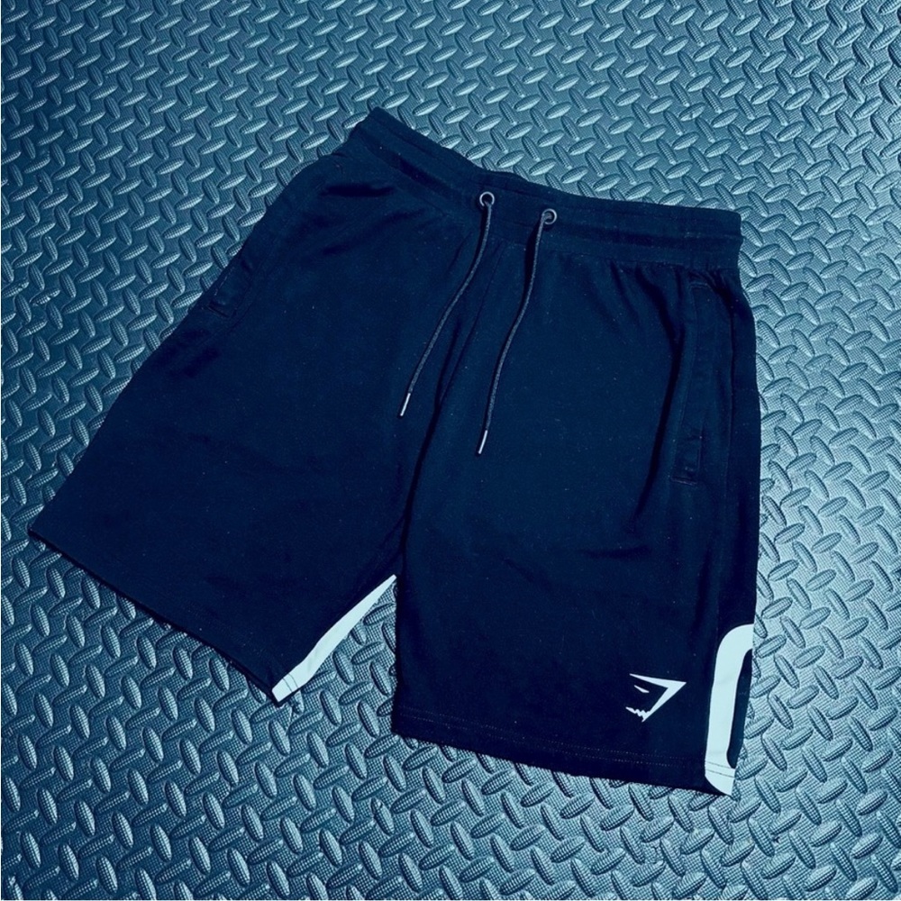 Gymshark Men’s drawstring logo shorts